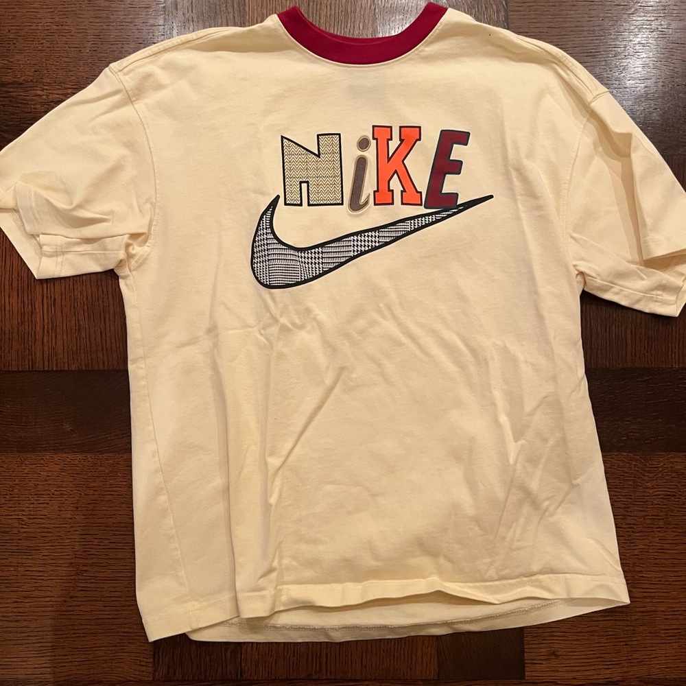 Nike Men's Beige Graphic T-Shirt